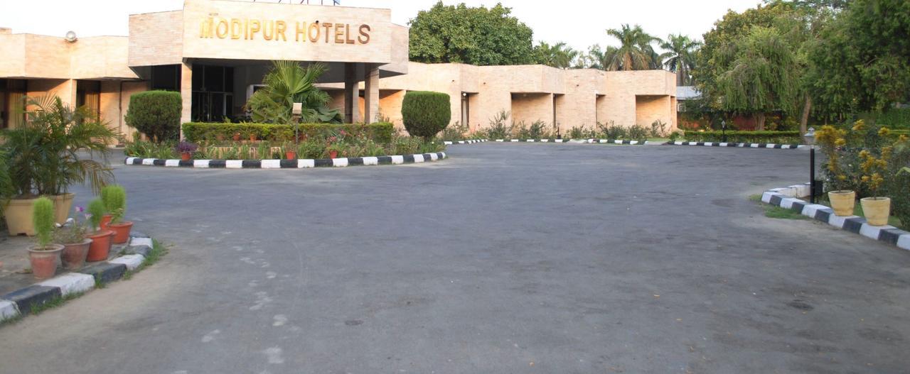Modipur Hotel Rampur  Exterior photo